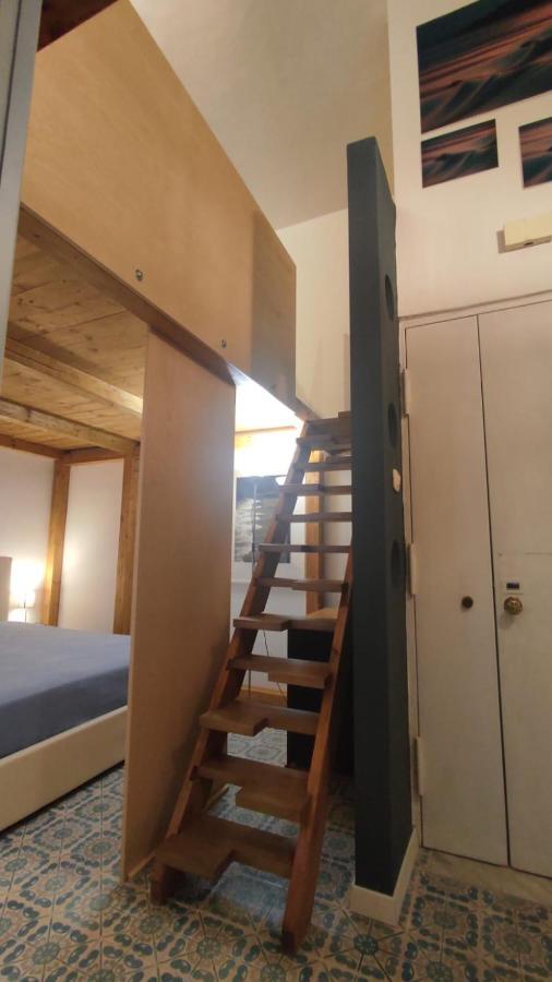 Casa Merisi Al Centro Storico Di Napoli Exterior foto