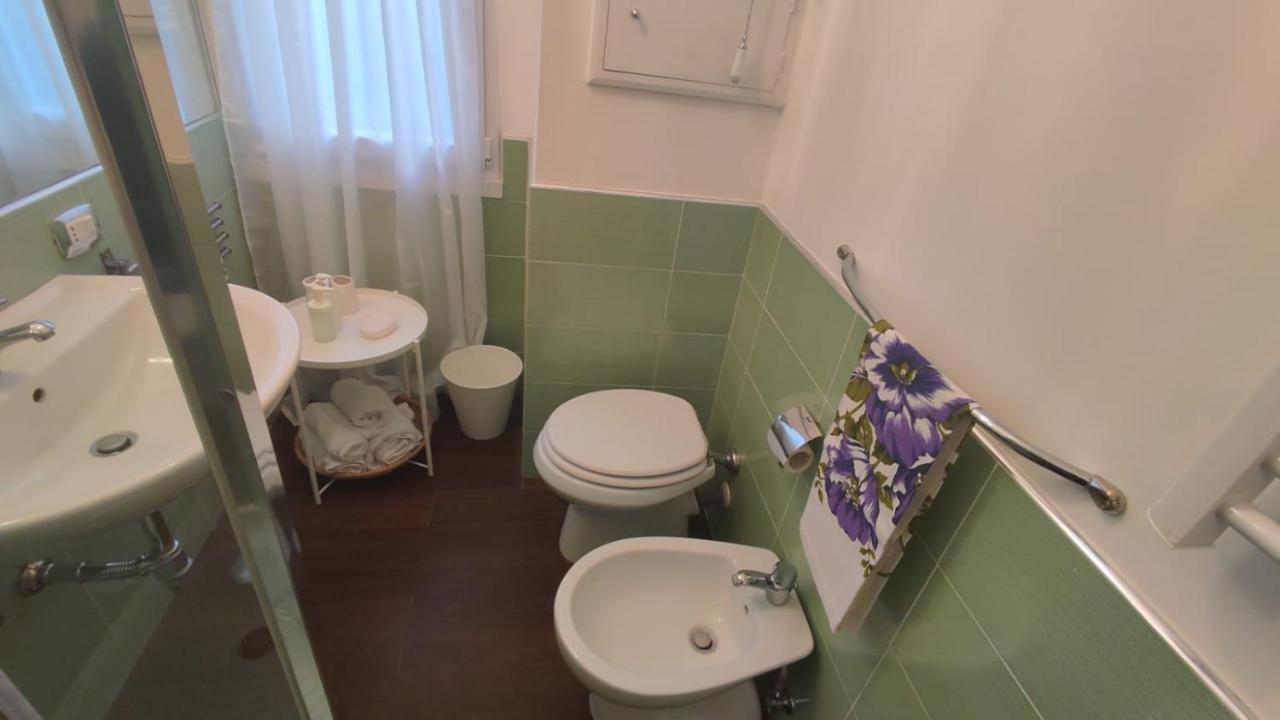 Casa Merisi Al Centro Storico Di Napoli Exterior foto