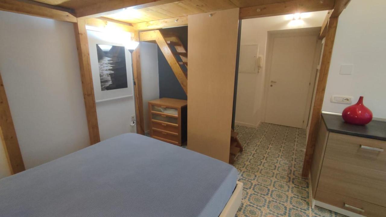Casa Merisi Al Centro Storico Di Napoli Exterior foto